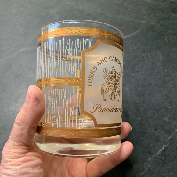 CULVER GLASS COMPANY | Set of 4 | Turks & Caicos Providenciales Whiskey Glasses - Picture 3 of 9